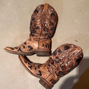 Corral Brown Embroidered Cowboy Boots